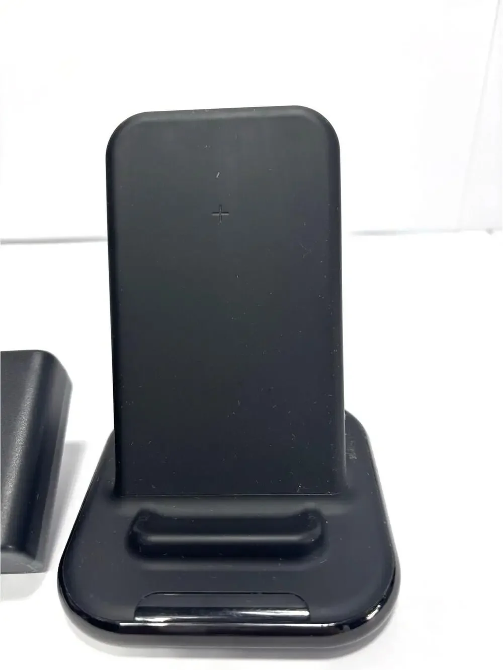 Ubio Labs 2-in-1 Wireless Charging Stand ,Plug Works -Charger **For Parts Only**